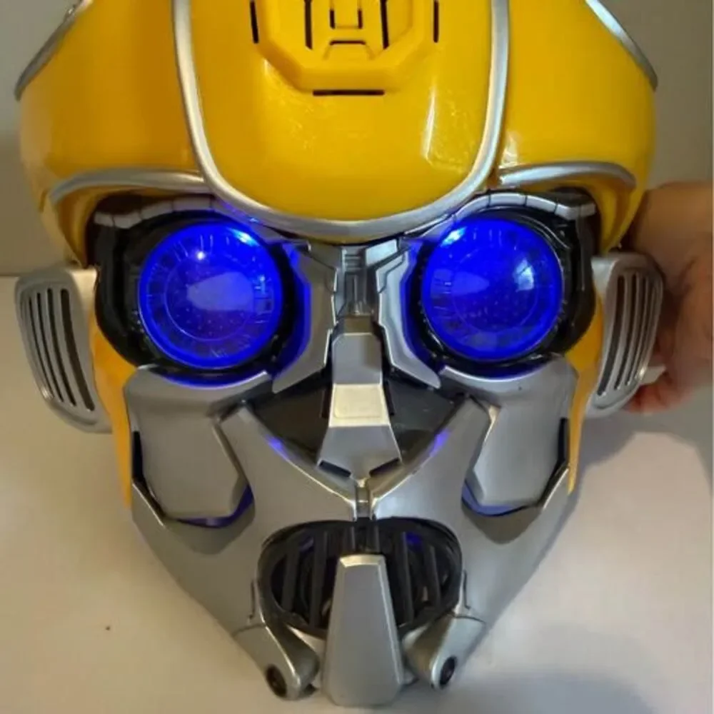 Hasbro Transformers Studio Series Bumblebee Showcase Helmet Target Exclusive. Mi